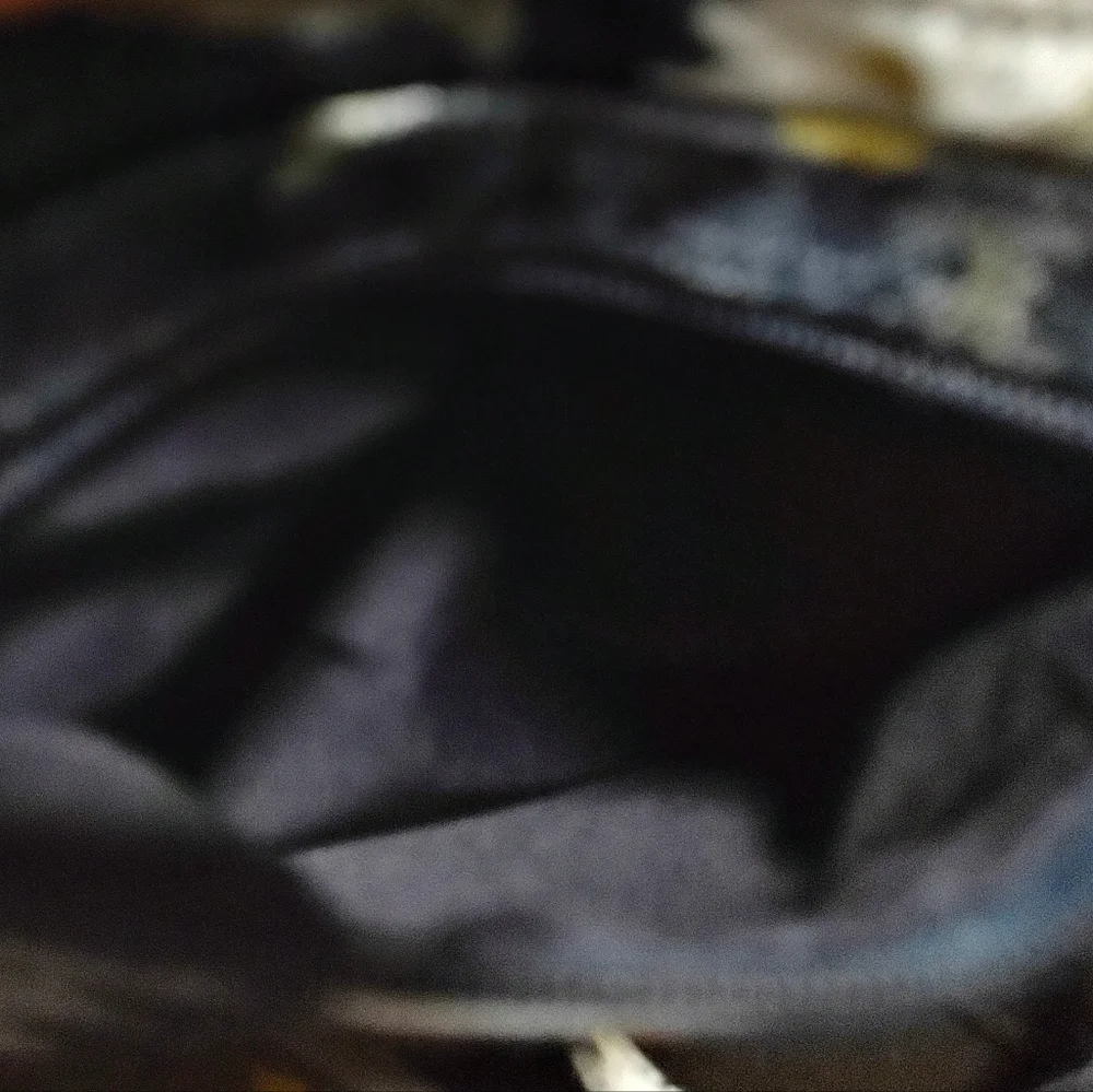 Medium Denim Floral Zip Up Crossbody Purse Made In China Leather Zip Tab NWOT